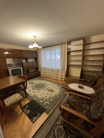 Здам в оренду 3 кімнатну квартиру в районі Політону - фото 1