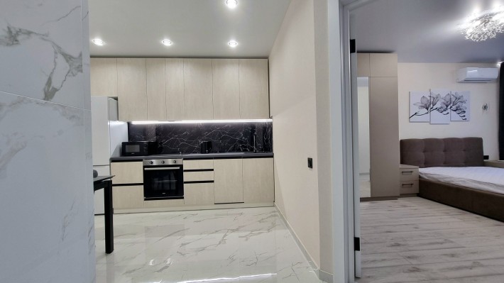 БЕЗ КОМІСІЇ.Перша здача авторської 2кімн.квартири51м2 в тихому центрі. - фото 1