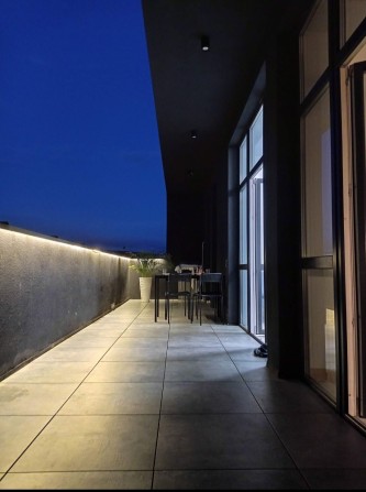 Здам чудову нову квартиру з великою терасою в центрі(Докомплектовуєтьс - фото 1