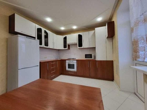 В новому будинку, р-н Поділ, 1 кім кв-ра з індивідуальним опаленням Полтава