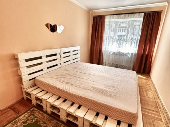 Здається 2-кімн квартира Проспект. Не вимикають світло Черновцы