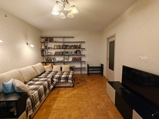 Зручно добиратися до  метро Дарниця, Лівобережна, Почайна Київ