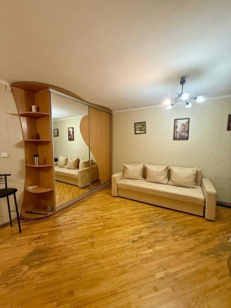 Реальна квартира біля метро Святошин - фото 1