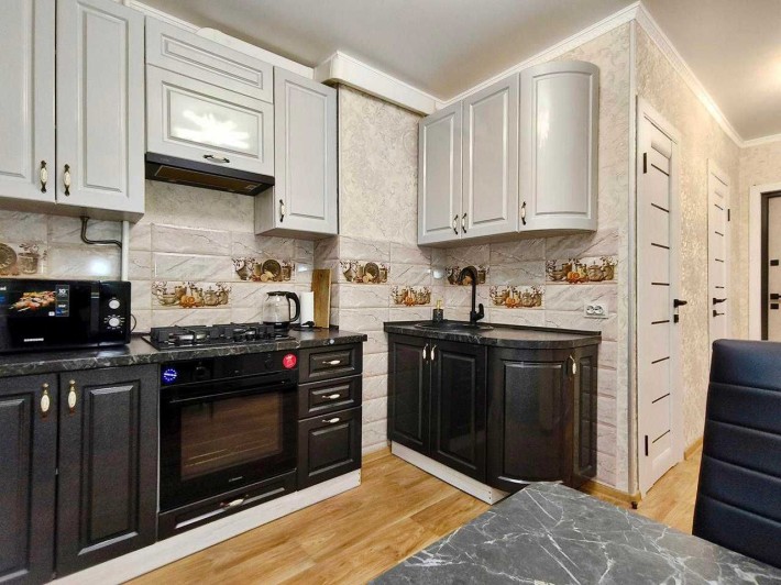 Оренда гарного 1-кімнатного житла поруч з ТРЦ ГОЛІВУД. - фото 1