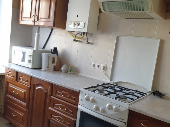 Затишна 2-кімн. квартира на Залізняка (Громова) Черкаси