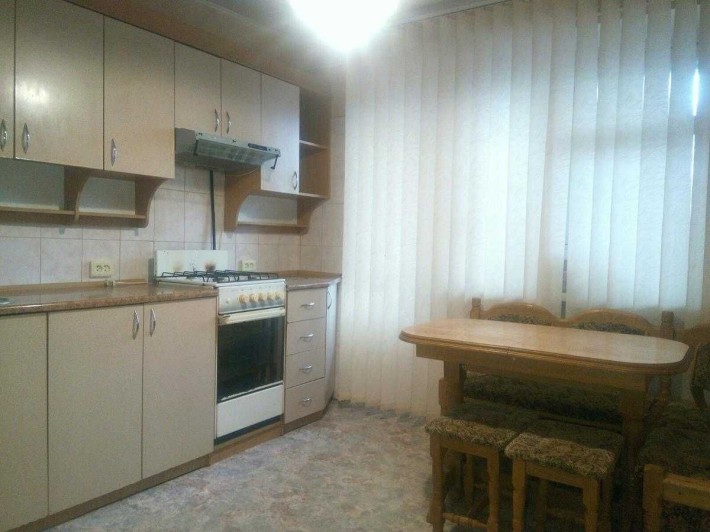 Оренда 1-кімн квартири з меблями та технікою, р-н Казацька-Громадська. - фото 1