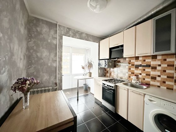 1кім квартира в центрі, вул. Нац. Гвардіі, р-н Градецького Чернигов