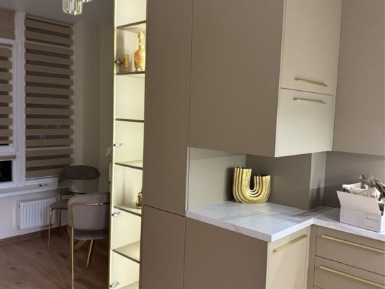 Центр. Новобудова. Парковка Полтава