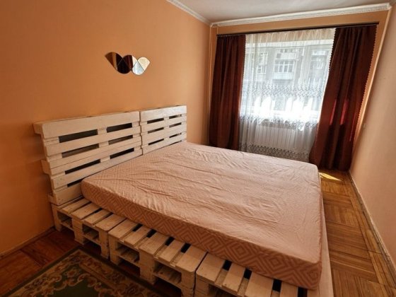 Здається 2-к квартира, спорттовари  , не вимикають світло Черновцы