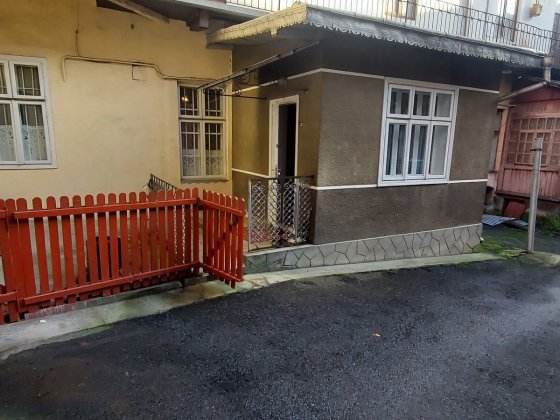 Оренда 2-х кімнатної квартири на центральній  площі Черновцы