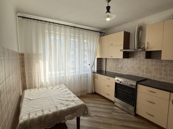 2 кімнатна з роздільними Індивідуальне опалення вул. Пилипа Орлика Чернівці