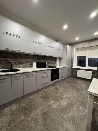 Квартира на Митниці в ЖЕ Сімейний Люкс - фото 1