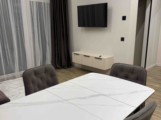 Оредна однокімнатної квартири в ЖК Кристал Ужгород