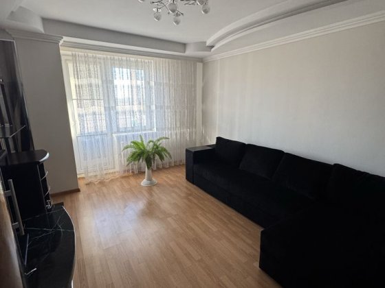 Здається в оренду 2х кімнатна квартира по вул.Рівенській Черновцы