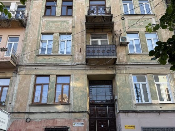 Оренда 1-кімнатної квартири (вул. Горького, площа Філармонії) Чернівці