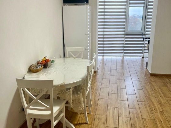 Здається 2км новобуд ЖК Кришталеве Озеро Р-н Фастівської лік.
 вул. Ру Черновцы