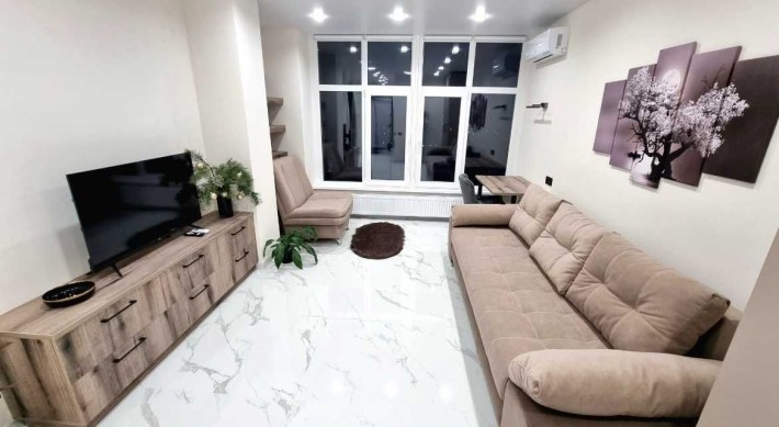 Пропонуємо до оренди 2 кім. квартиру в тихому центрі. - фото 1