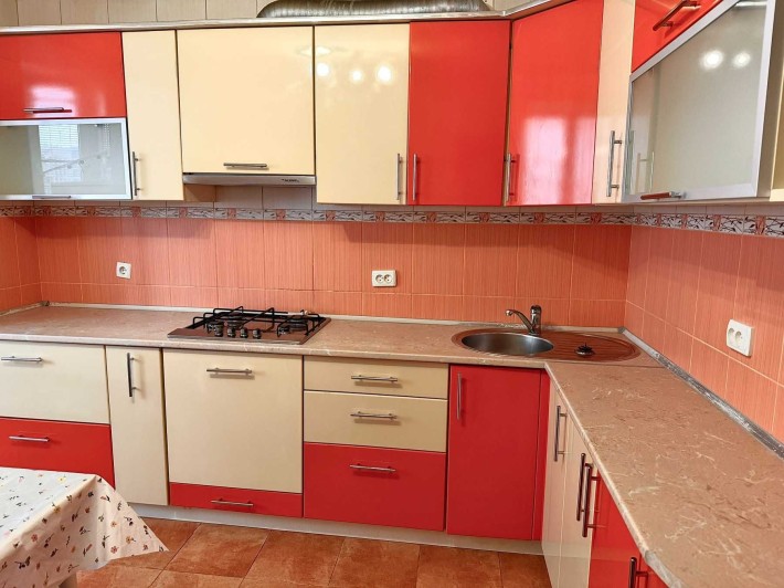 Здам 1 кімнатну на кінцевій Келецькій 3030 - фото 1