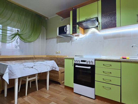 Оренда затишної трикімнатної  квартири в  Дарниці Київ