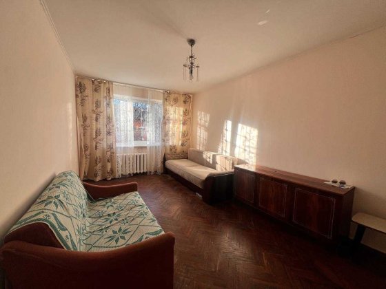 1 кімнатна квартира вулиця Пирогова ЦУМ дитяча поліклініка Чернигов