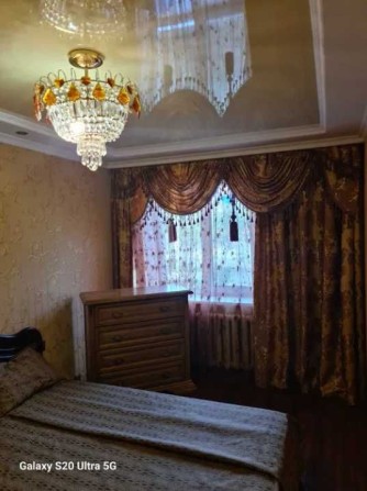 Оренда затишної 3 кімнатної квартири, район Митниця - фото 1