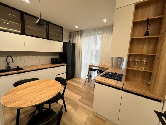 Здається 2кімн. Новобудова з терасою та паркінгом  паркова зона Черновцы