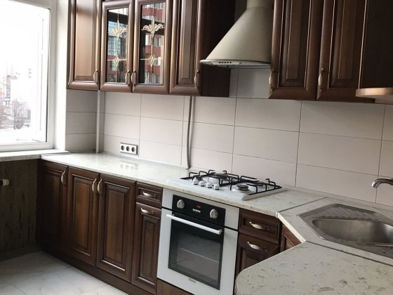 Оренда 2 кімн район Майдану з паркомісцем Черновцы