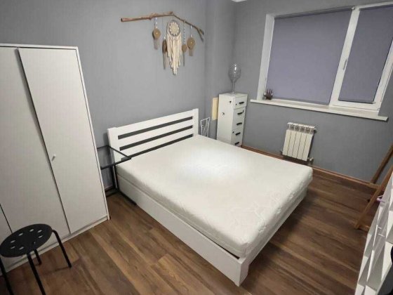 Сдам просторную 2 комнатную квартиру ремонт 12 квартал 75 метров Днепр