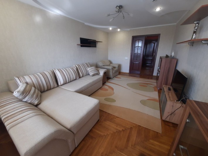 3к Запорожское шоссе 60, ж/м Тополь 1 - фото 1