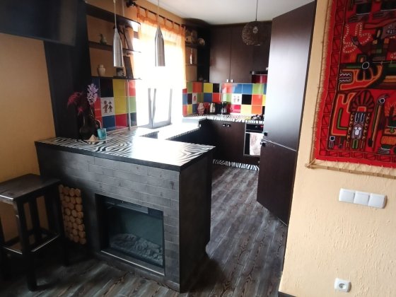 Здається 4х кімнатна квартира в центрі з ремонтом,меблями та технікою Чернигов