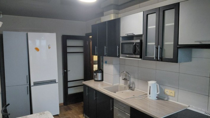 Оренда ПРОСТОРОЇ  2-к квартири Перемога-6 Героїв Яхт-клуб Січ - фото 1