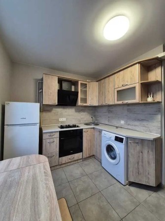 Здам 1к квартиру на Перемозі з косметичним ремонтом за 13000 грн - фото 1