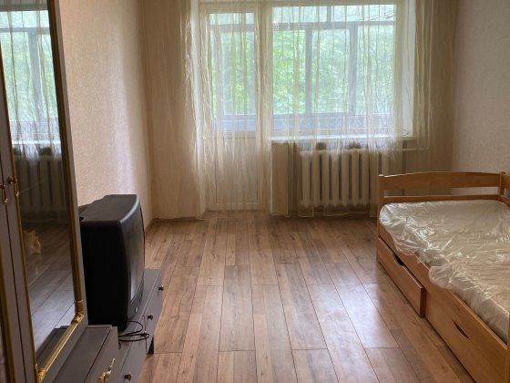 Сдам 1-комнатную квартиру. Космос ,р-Роддома.На длительный срок. Запорожье