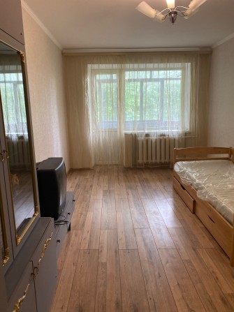 Сдам 1-комнатную квартиру. Космос ,р-Роддома.На длительный срок. - фото 1