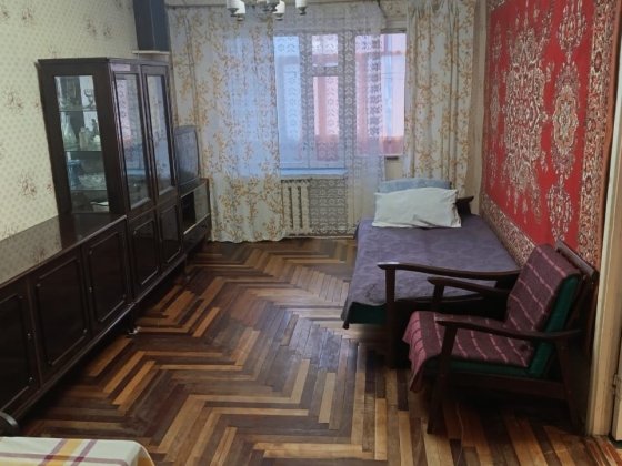 Здається З-х кімнатна квартира , Бородинський мкр.