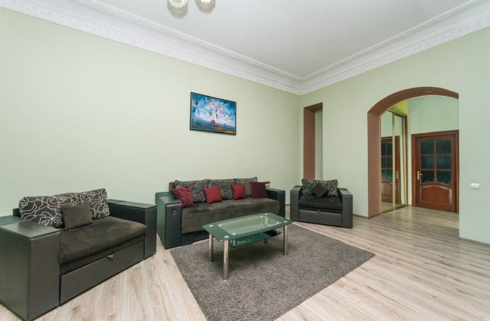 4 кім вул. Кропивницького 4 - фото 1