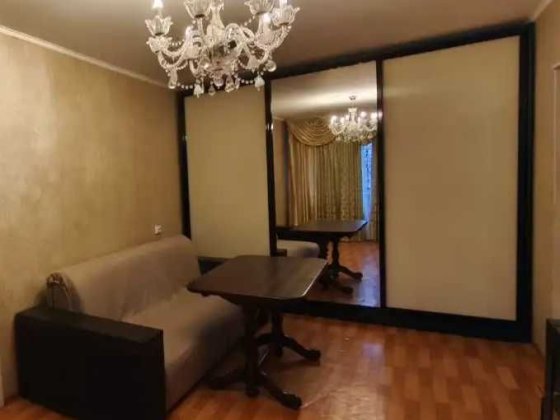 Здам 2-кімнатну квартиру 2 поверх пр. Б. Хмельницького пр. О. Поля Днепр