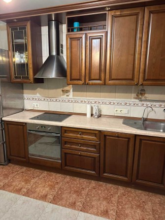 Здається велика 2-к квартира, м.Позняки, вул.Гмирі - фото 1