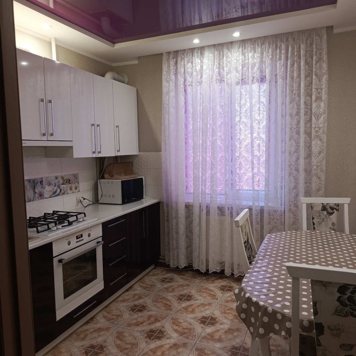 Здам 2 кімнатну квартиру
Здам 2 кім квартиру,недалеко від центру, опал - фото 1