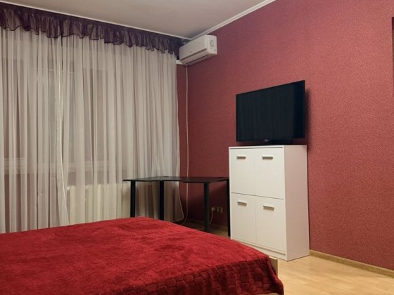 Довгострокова оренда 1 к квартира Харківська метро Київ