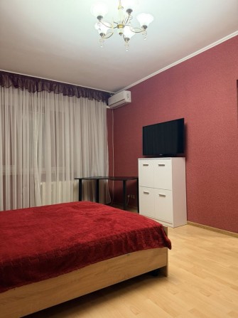 Довгострокова оренда 1 к квартира Харківська метро - фото 1