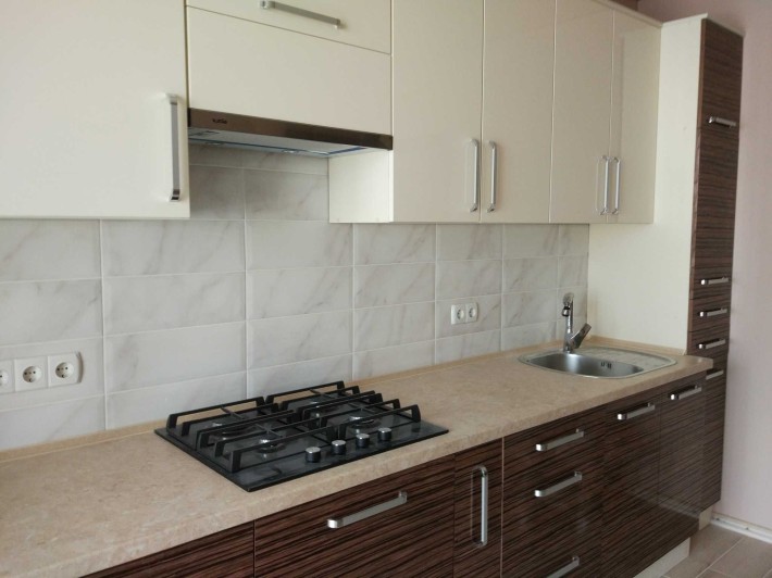 Сдам  1  в новом доме с автономным отоплением в центре   на любой срок - фото 1