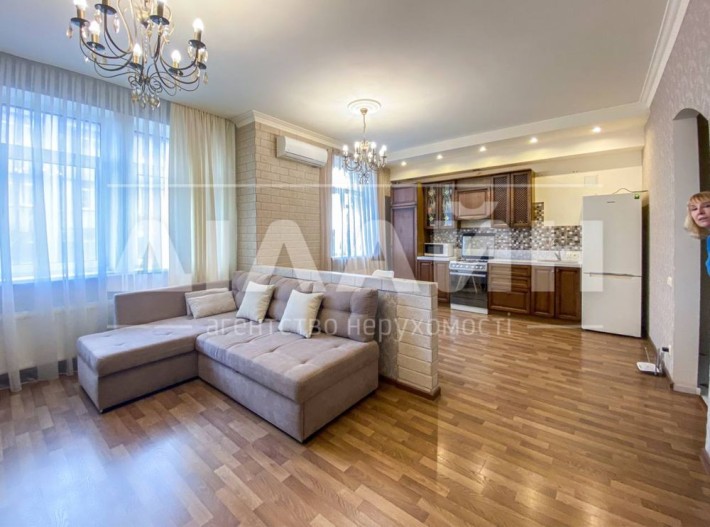 Уютная 2х комн в закрытом ЖК Ренесанс-сдача с 1 января 26 - фото 1