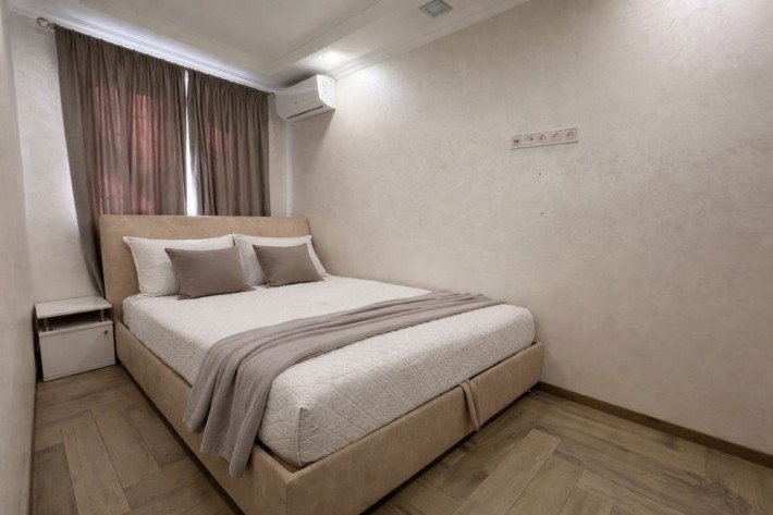 Здам 2к квариру ЦЕНТР Нагорка Памятник  Слави - фото 1