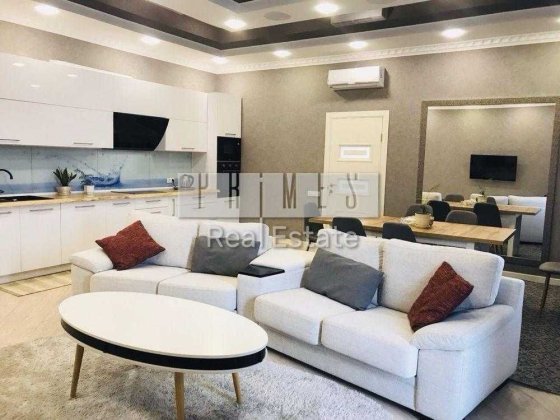 Оренда 2к квартири, кухня-студія, м. Театральна, Шевченківський, Центр Киев