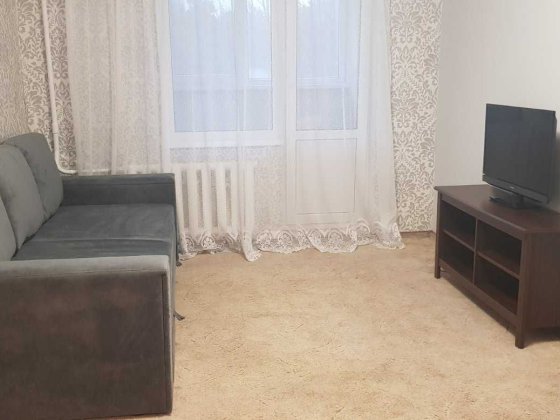 Здам 1-к.кв-ру 42/18/12,метро Дарниця,метро Чернігівська 12000грн+ком. Київ