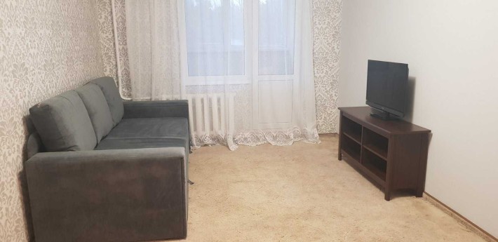 Здам 1-к.кв-ру 42/18/12,метро Дарниця,метро Чернігівська 12000грн+ком. - фото 1