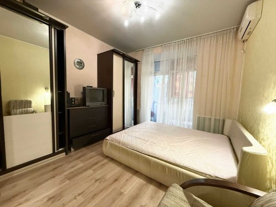 2к Набоки (Бажова) 3, метро Дарниця Київ