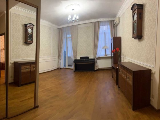 Здам трикімнатну  квартиру в центрі міста Кропивницкий