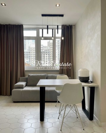 Генератор ЖК Подвысоцкий 1-к квартира студия Кахи Бендукидзе 2 Печерск - фото 1